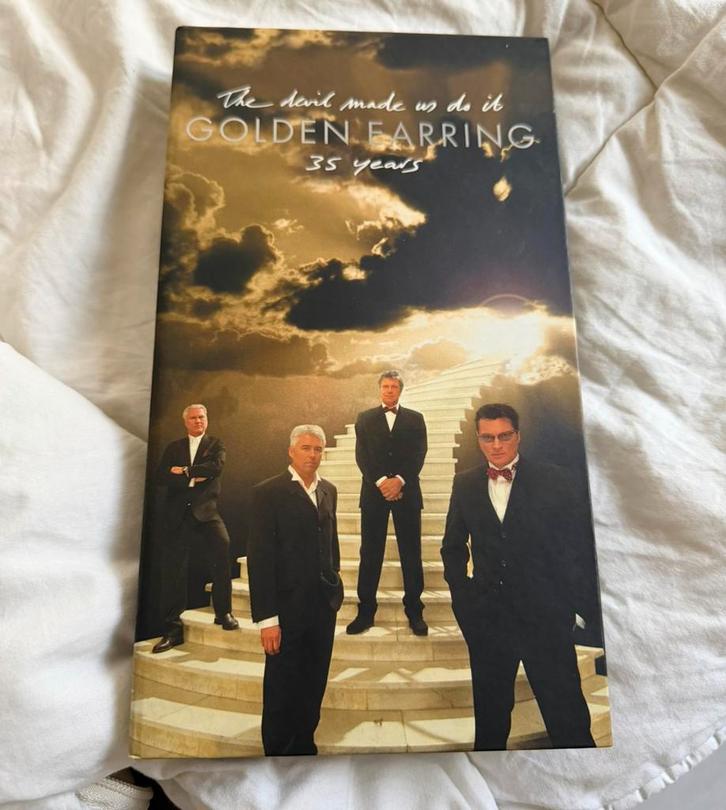 Golden Earring - Gesigneerde boxset, Verzamelen, Muziek, Artiesten en Beroemdheden, Nieuw, Ophalen of Verzenden