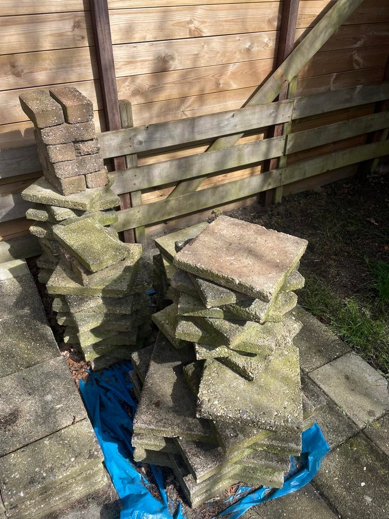 Verschillende soorten stenen ophalen GRATIS, Tuin en Terras, Tegels en Klinkers, Ophalen, Gebruikt, 5 tot 10 m², Beton