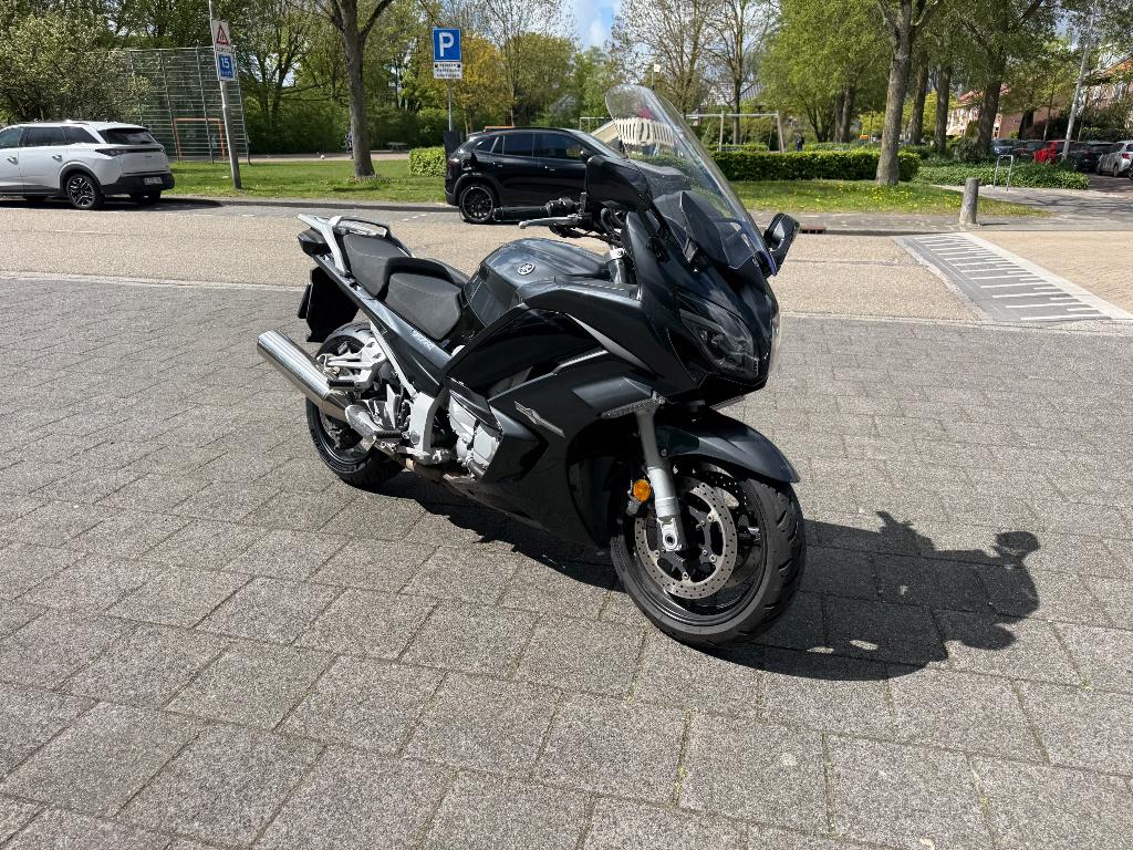 Yamaha fjr1300 prachtig en unieke kmstand