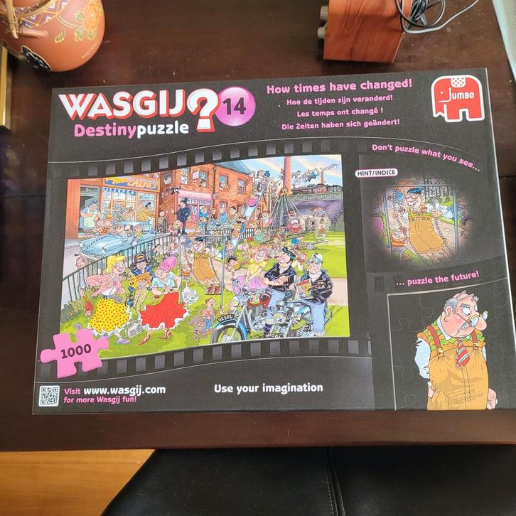 Wasgij Destiny 14: How Times Have Changed! 1000 stukjes, Hobby en Vrije tijd, Denksport en Puzzels, Gebruikt, Legpuzzel, 500 t/m 1500 stukjes