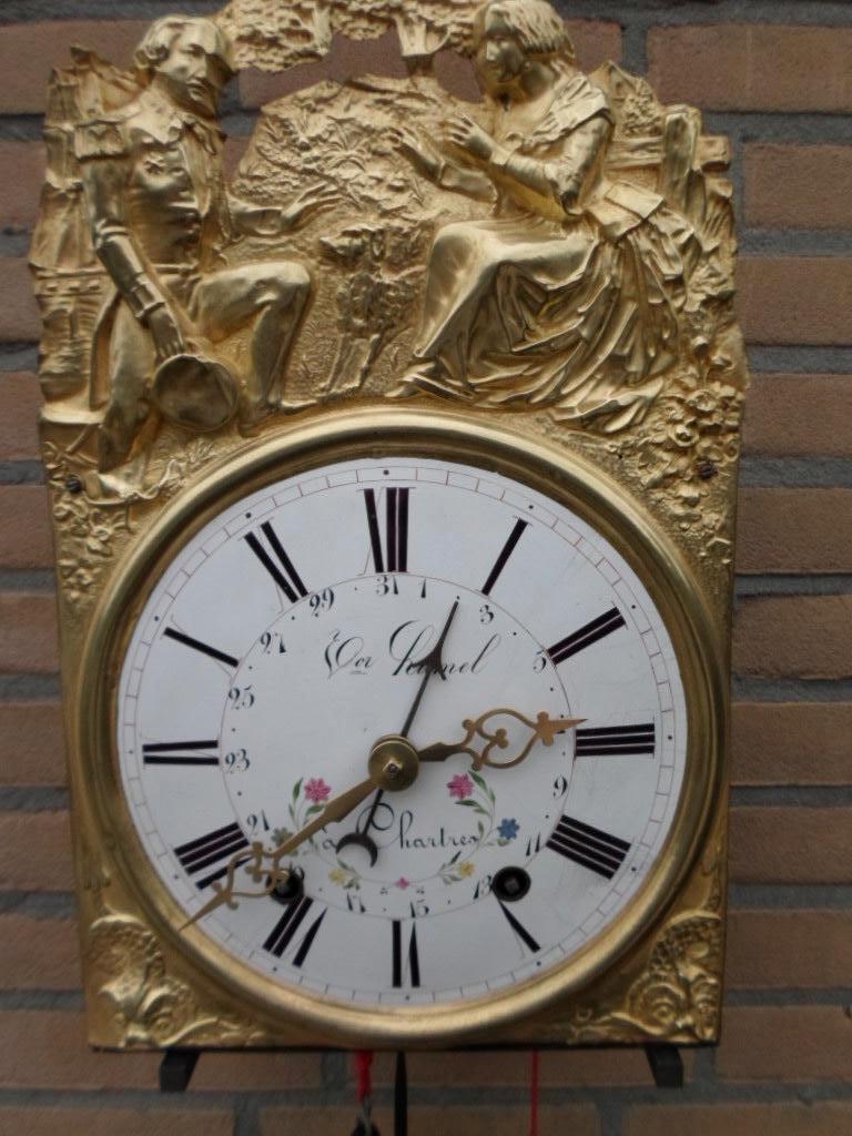 COMTOISE KLOK MET DATUMAANDUIDING, Antiek en Kunst, Antiek | Klokken, Ophalen