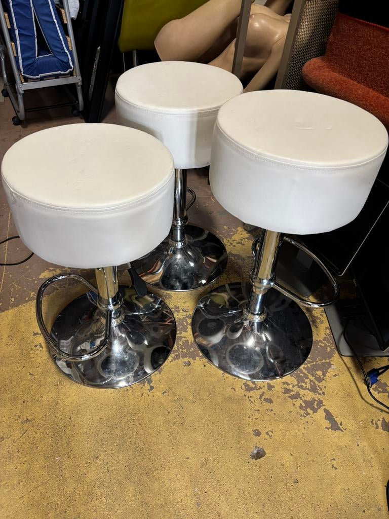 3x barkruk wit, Huis en Inrichting, 1025xe, 60 tot 90 cm, Ophalen of Verzenden, Zo goed als nieuw