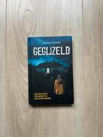 Gegijzeld - Chinouk Thijssen (Kluitman), Boeken, Ophalen of Verzenden, Gelezen, Nederland
