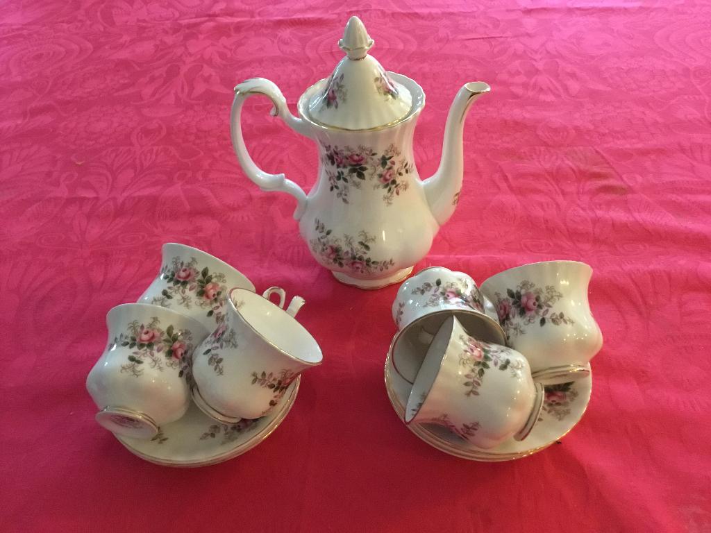 Royal Albert Lavender rose ESPRESSO kop en schotel, Ophalen of Verzenden
