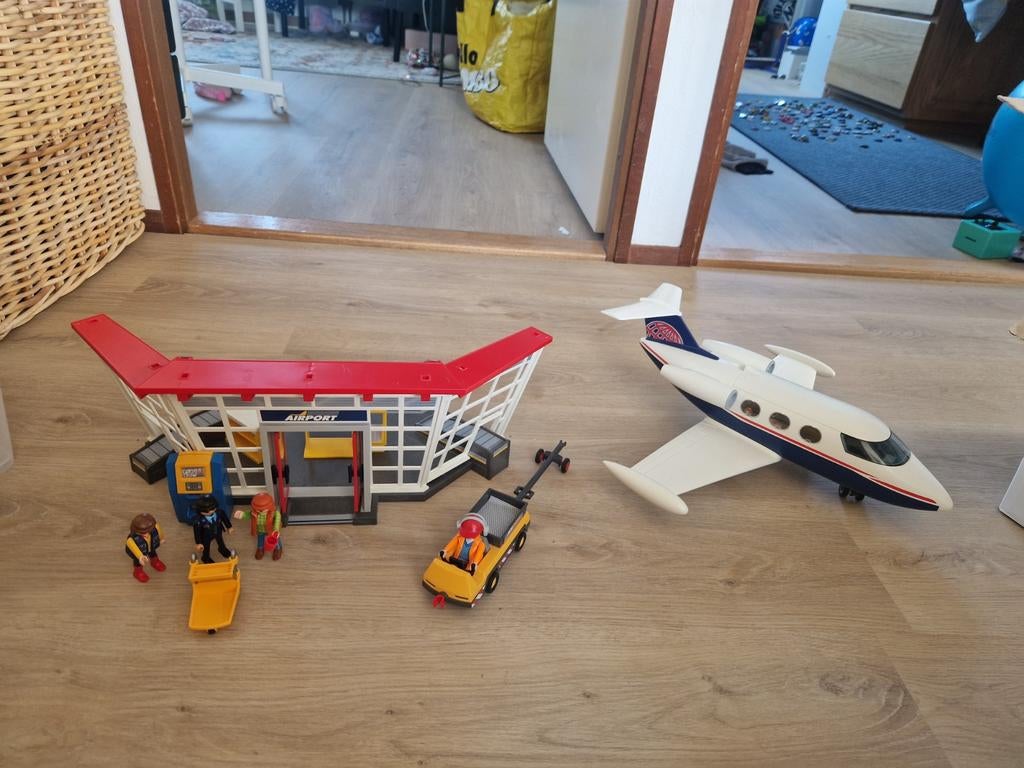 Playmobil Vliegveld met Vliegtuig en Figuren, Kinderen en Baby's, Speelgoed | Playmobil, Ophalen of Verzenden, Gebruikt, Complete set