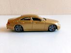 Mercedes-Benz CLS-Class goudkleurig 1:64 Bburago (geen ovp), Ophalen of Verzenden, Gebruikt, Auto
