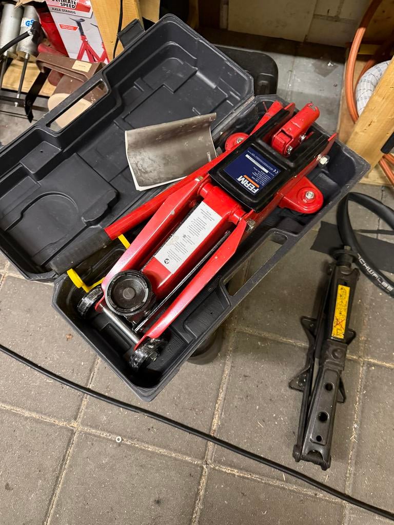 Ferm Garagekrik - Hydraulische Autokrik met Koffer, Auto diversen, Ophalen, Gebruikt, Hydraulisch, Garagekrik