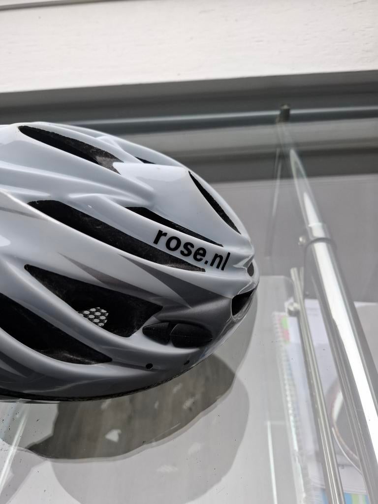 Er teFietshelm, Ophalen of Verzenden, Zo goed als nieuw