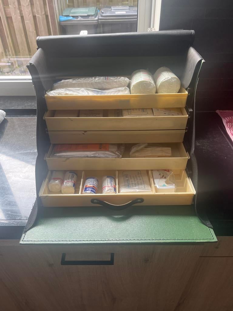 Vintage ehbo koffer, Ophalen of Verzenden, Gebruikt