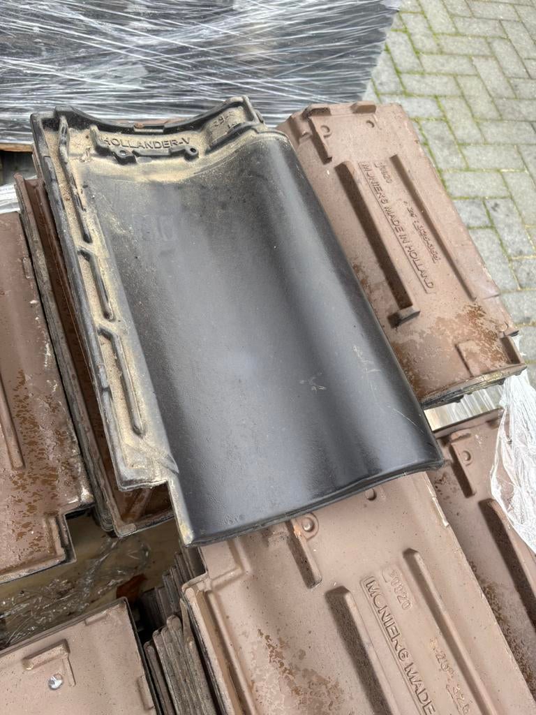 Dakpannen nieuwe Hollander Monier, Doe-het-zelf en Verbouw, Dakpannen en Dakbedekking, Ophalen, Steen of Klei, Zwart, 5 tot 10 m²