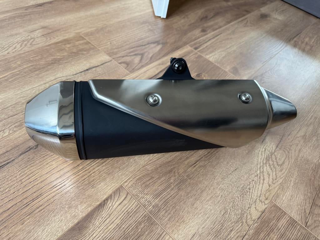Nieuwe orginele Suzuki sv650 uitlaat achterdemper, Ophalen of Verzenden, Nieuw