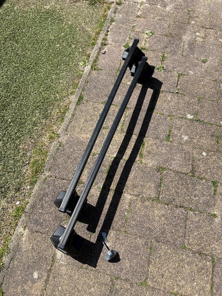 Dakdragerset Toyota Prius Wagon plus 2011 Thule bar, Auto diversen, Dakdragers, Ophalen, Zo goed als nieuw