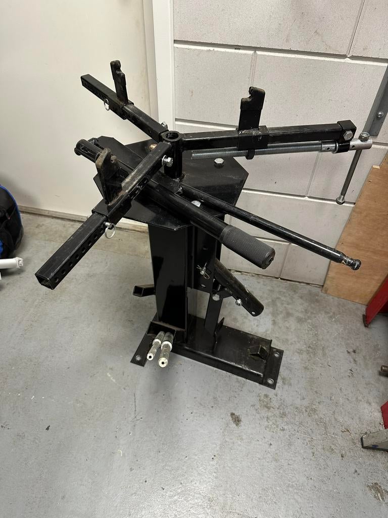 Banden demonteer apparaat, Auto diversen, Autogereedschap, Ophalen, Zo goed als nieuw