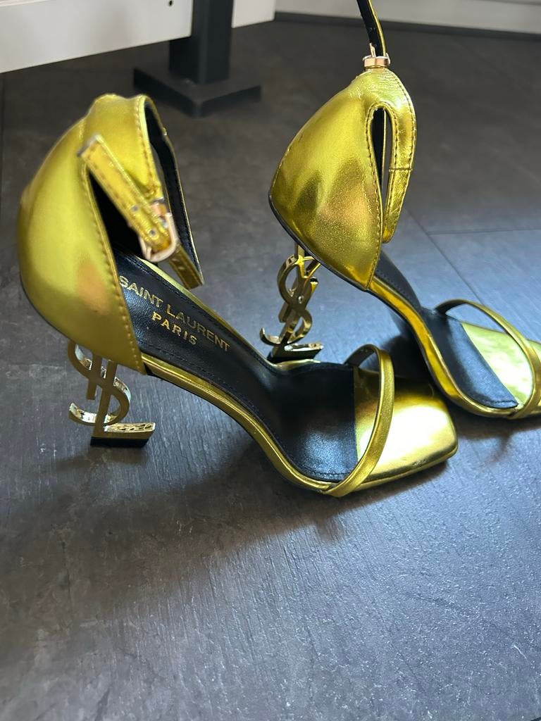 Saint Laurent Opyum Sandalen Goud, Kleding | Dames, Schoenen, Geel, Zo goed als nieuw, Sandalen of Muiltjes, Ophalen of Verzenden