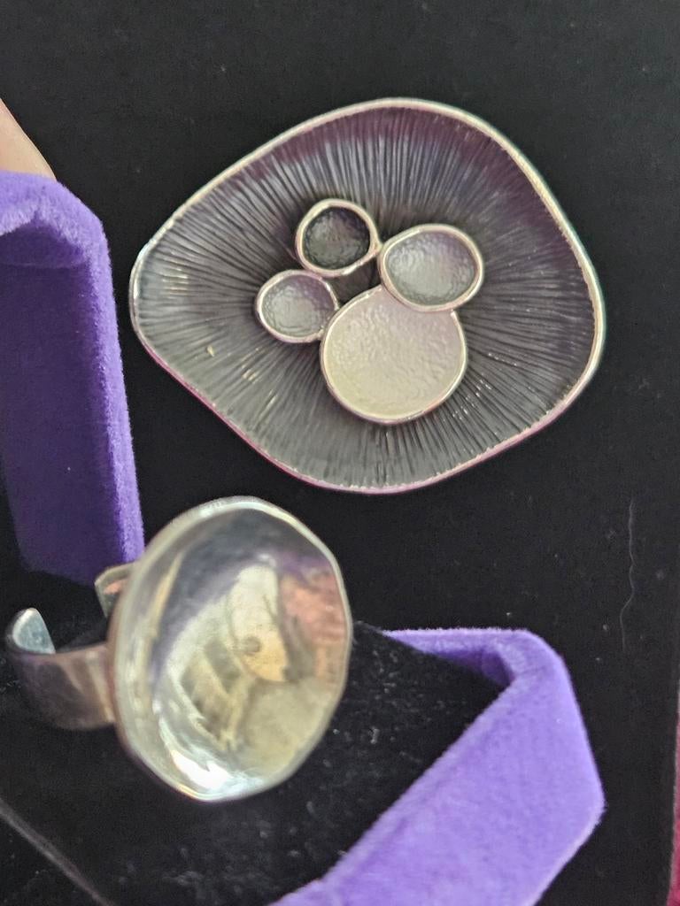 Vintage Abstracte Broche & Ring Set, 4 tot 7 cm, Gebruikt, Ophalen of Verzenden, Grijs