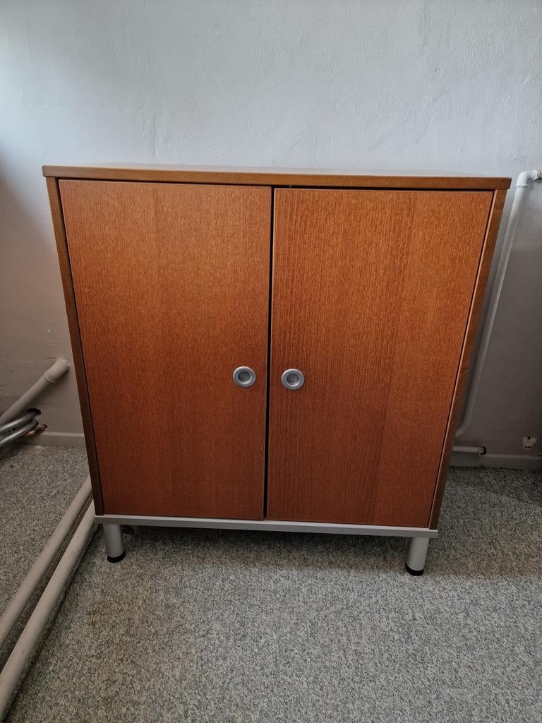 Kast met twee deuren, Ophalen, Gebruikt