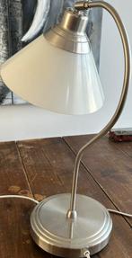 IKEA Kroby-lamp melkglazen kap &chromen roestvrijstalen voet, Ophalen of Verzenden, Zo goed als nieuw, Metaal, 50 tot 75 cm