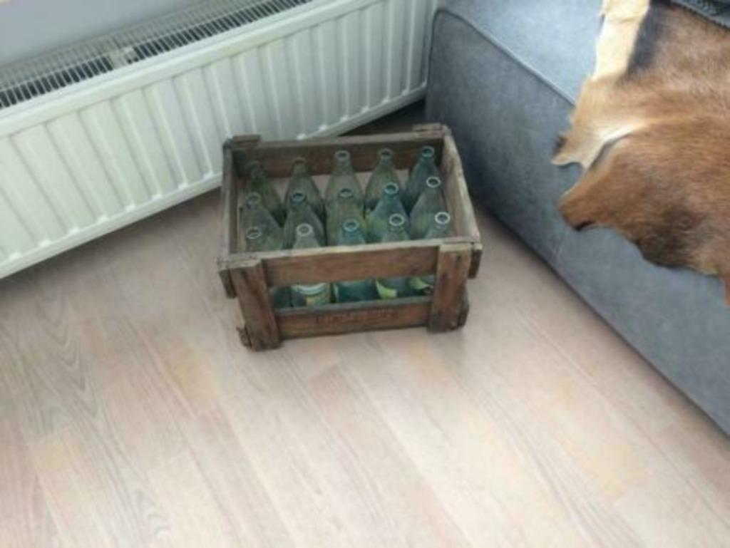 Flessenkisten incl. flessen , zeer oud , zeer zeldzaam., Ophalen