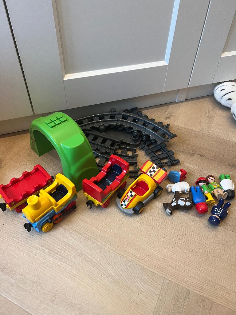 Playmobil 1.2.3. Treinstation en racewagen, Kinderen en Baby's, Speelgoed | Playmobil, Ophalen, Zo goed als nieuw, Complete set