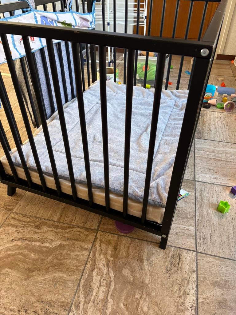 Zwarte bopita box, Kinderen en Baby's, Boxen, Ophalen, Gebruikt, Rechthoekig, In hoogte verstelbaar