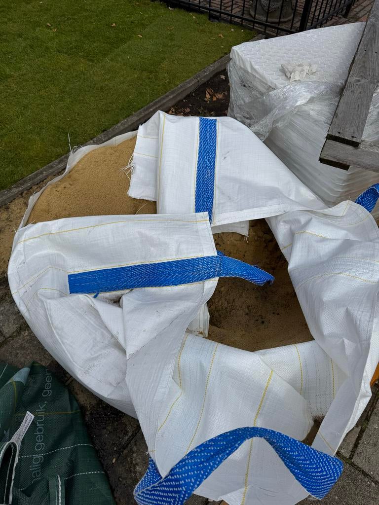 Vulzand ongeveer 0,4 kuub, Tuin en Terras, Zand, Ophalen, Gebruikt, Ophoogzand