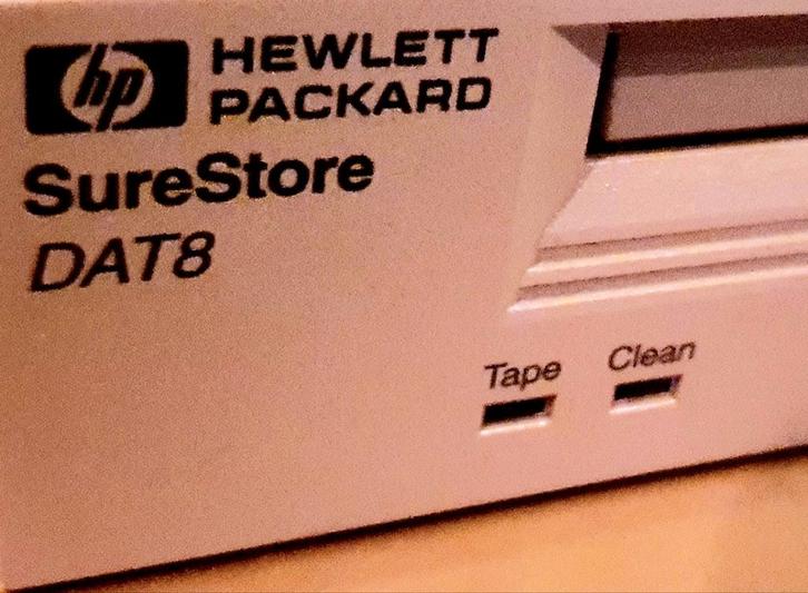 Hewlett Packard SureStore DAT8 ScSi 4/8Gb Data Storage, Computers en Software, Vintage Computers, Verzenden