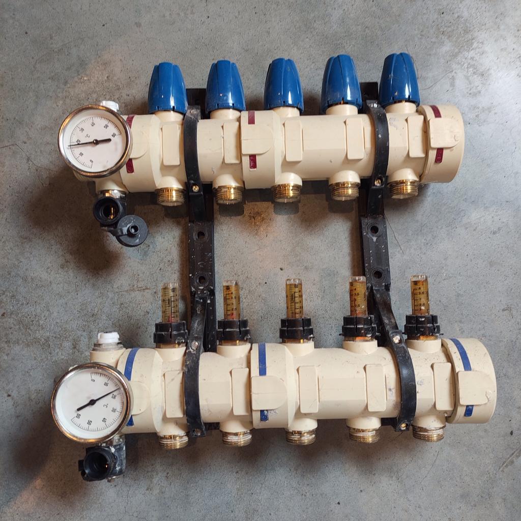 Vloerverwarming verdeler, Ophalen, Gebruikt, Minder dan 30 cm, Overige typen