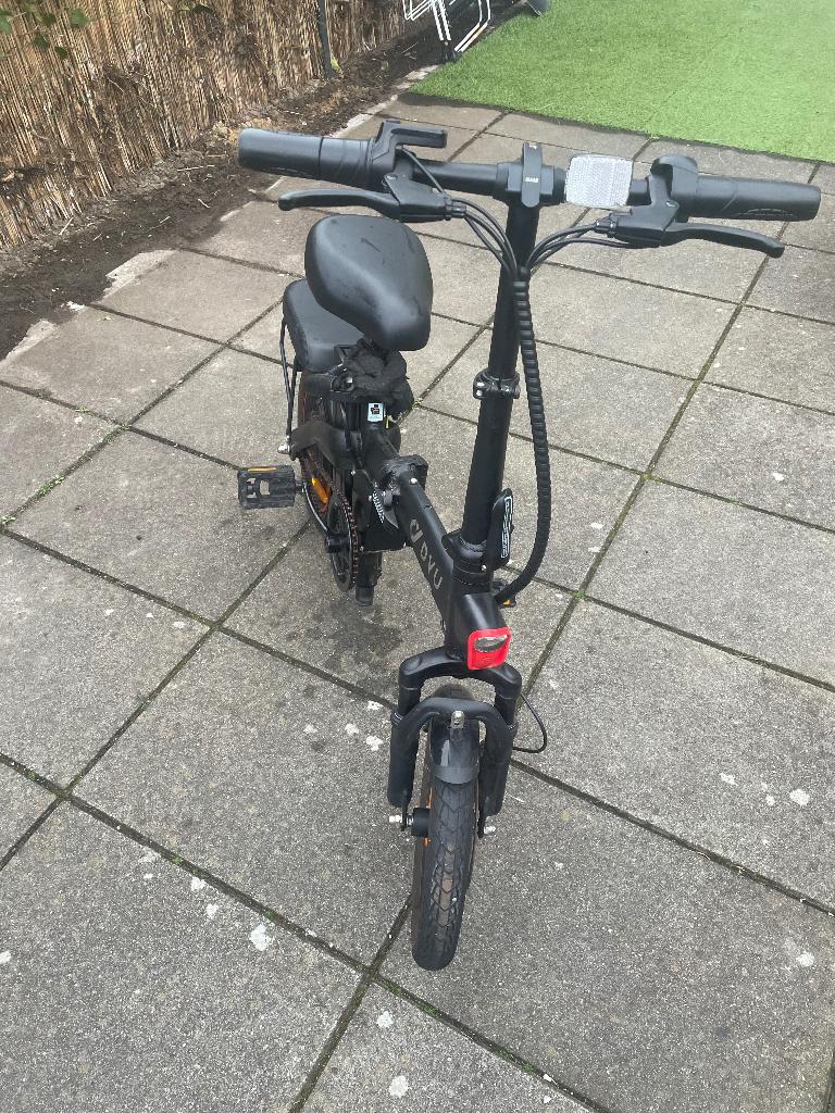 DYU A5 elektrische vouwfiets, Fietsen en Brommers, Elektrische fietsen, Zo goed als nieuw, Minder dan 47 cm, 50 km per accu of meer