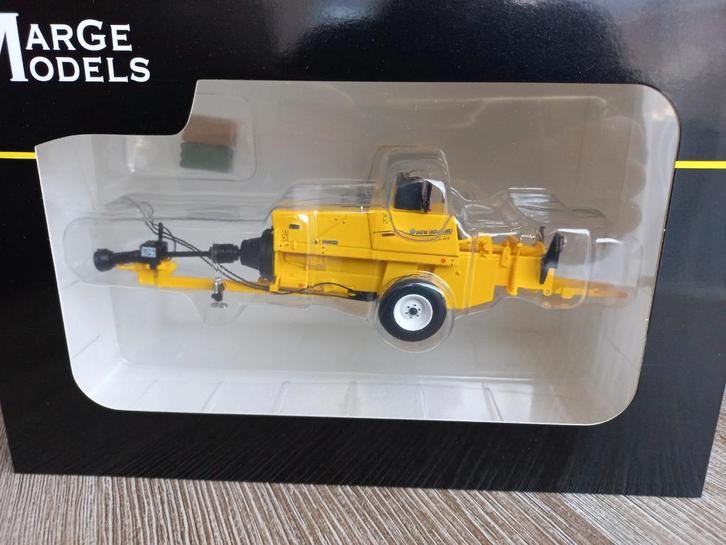 New Holland Hayliner 275 Pakjes Pers Marge Models, Hobby en Vrije tijd, Modelauto's | 1:32, Nieuw, Tractor of Landbouw, Overige merken