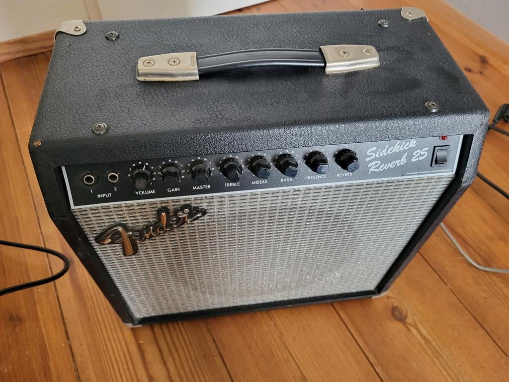 Fender Sidekick Reverb 25 versterker, Muziek en Instrumenten, Versterkers | Bas en Gitaar, Ophalen, Gebruikt, Minder dan 50 watt