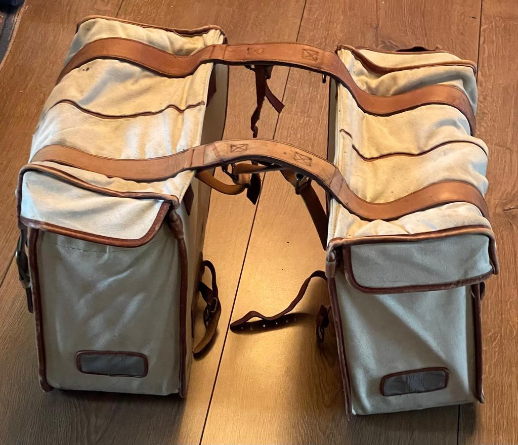 Dubbele vintage Basil fietstassen van canvas met leer, Fietsen en Brommers, Fietsaccessoires | Fietstassen, Zo goed als nieuw