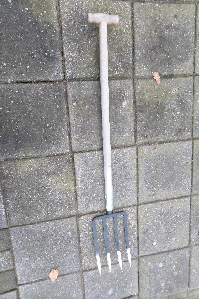 Spitvork - Spitriek - Lengte: 115cm - Viertander - €20,-, Ophalen, Zo goed als nieuw, Vork