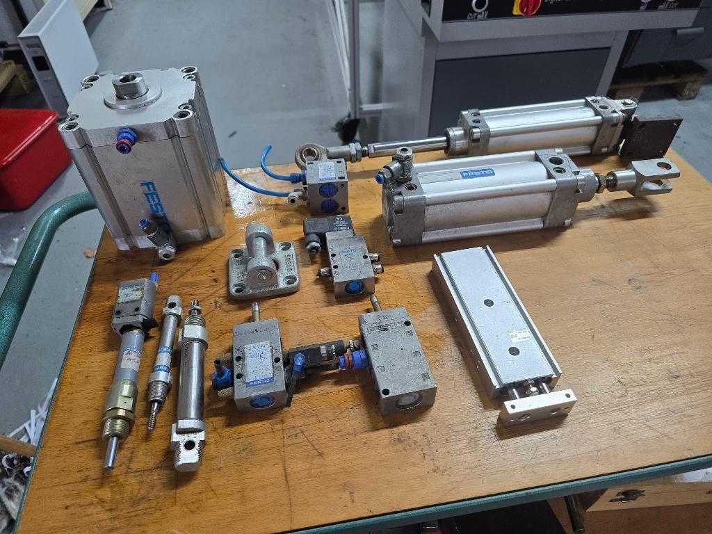 Pneumatiek Festo diversen, Doe-het-zelf en Verbouw, Gereedschap | Overige machines, Ophalen, Zo goed als nieuw, Festo pneumatiek gebruikt