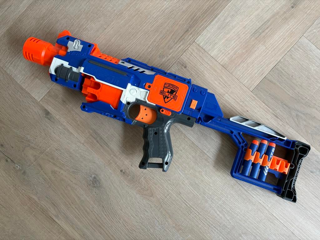 Nerf N-Strike Elite Retaliator Blaster met accessoires, Ophalen, Zo goed als nieuw