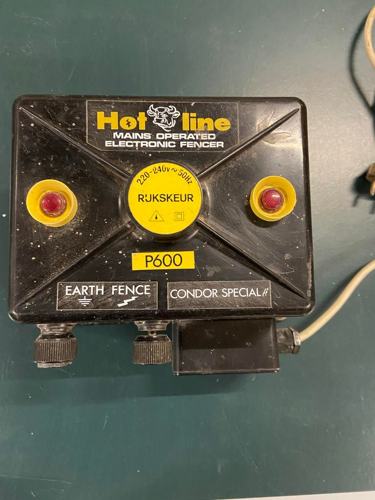 Veeschrikapparaat Hot Line P600 voor afrastering en robotmaa, Dieren en Toebehoren, Stalling en Weidegang