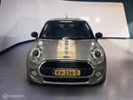 Mini Cooper 1.5 Chili AutLeerXenonschuifdakSt, Auto's, 136 pk, Gebruikt, Euro 6, 4 stoelen