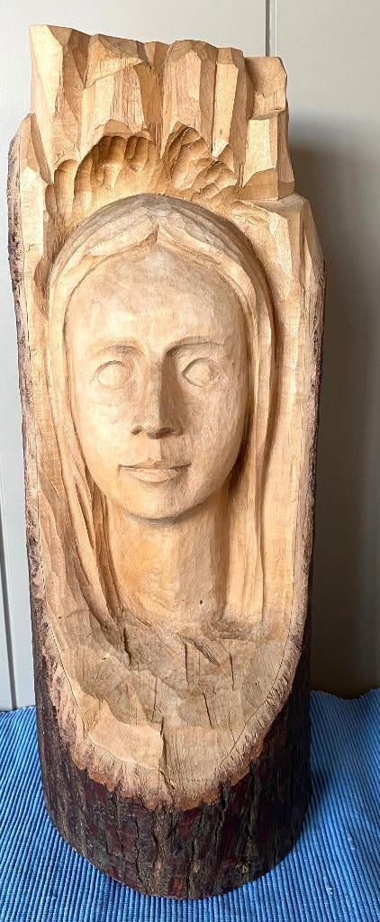 Houtsnijwerk Maria, uit een boomstam, Antiek en Kunst, Kunst | Beelden en Houtsnijwerken, Ophalen of Verzenden