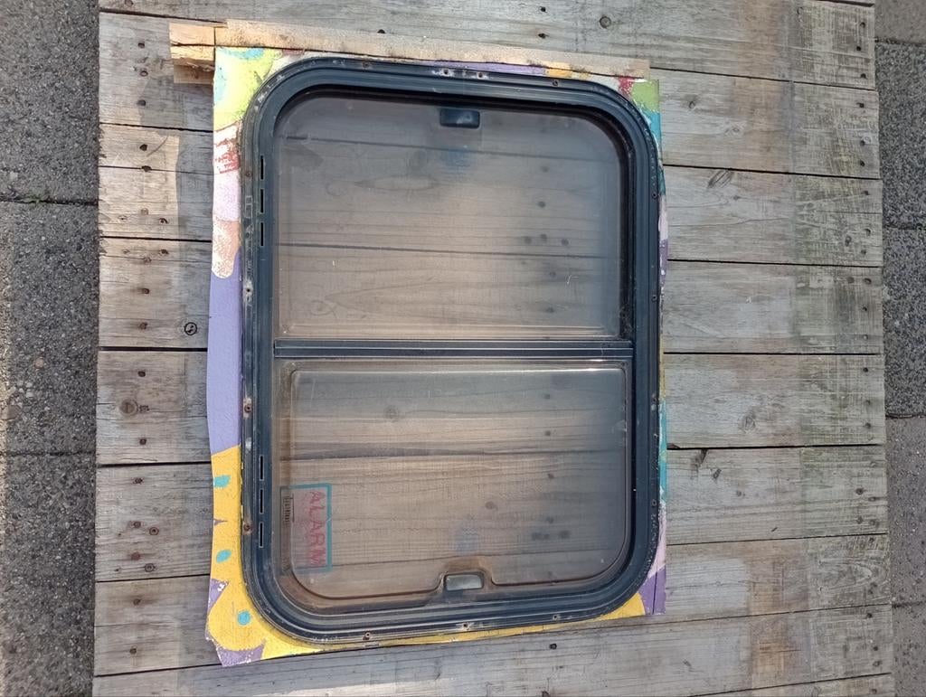 Camper raam, Ophalen, Gebruikt