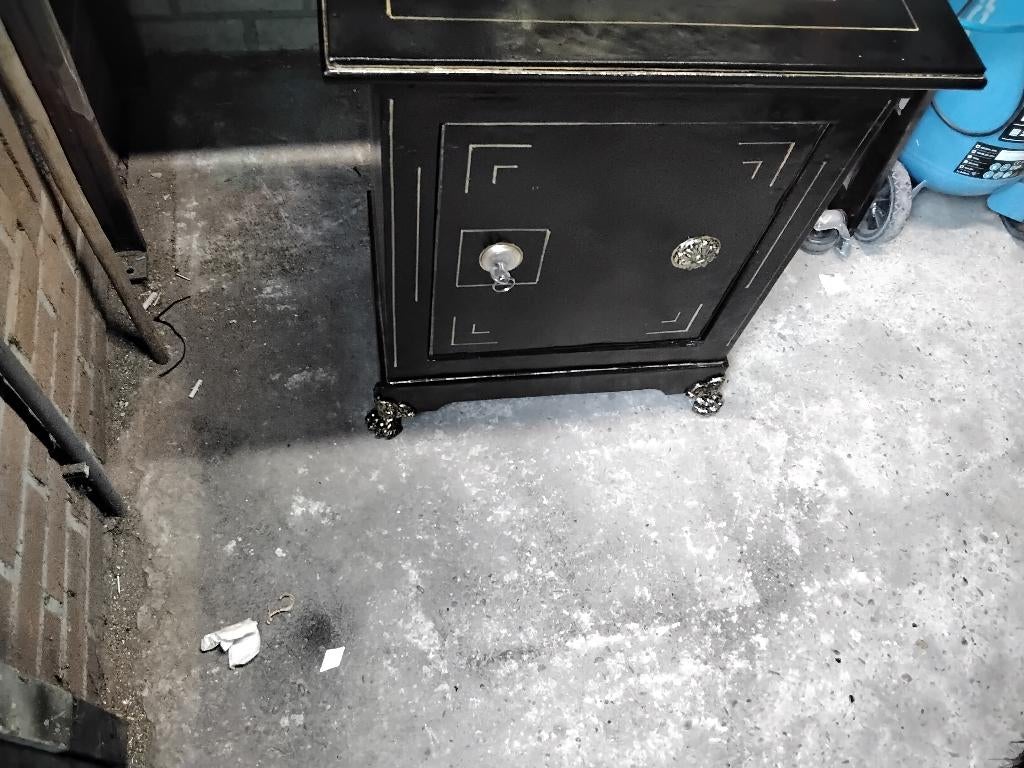 Te antieke kluis:, Ophalen