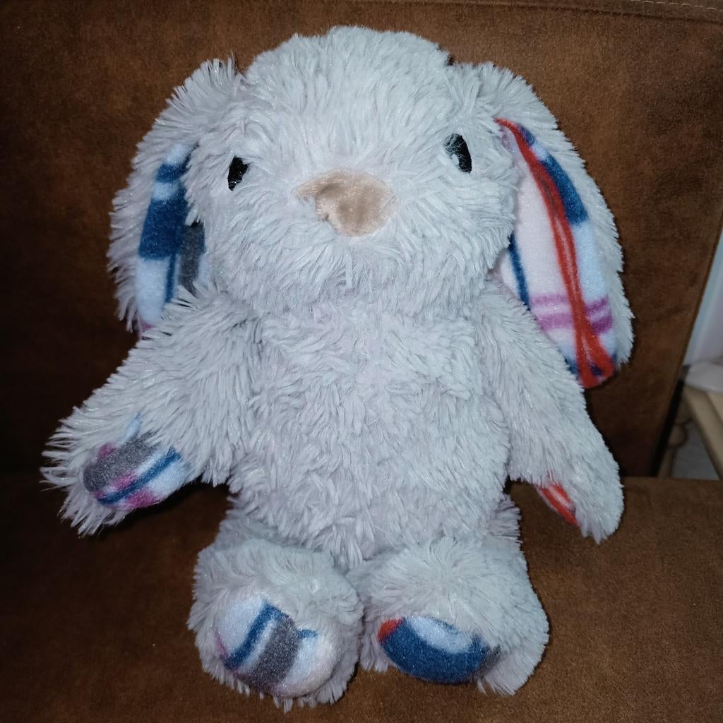 Esbe international grijs harig konijn, velour rood wit blauw, Ophalen of Verzenden, Zo goed als nieuw, Konijn