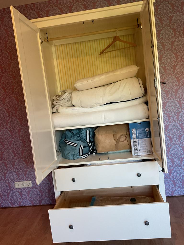 Ikea Hemnes kledingkast met 2 lades en 2 deuren, Gebruikt, 100 tot 150 cm, 200 cm of meer, Ophalen of Verzenden