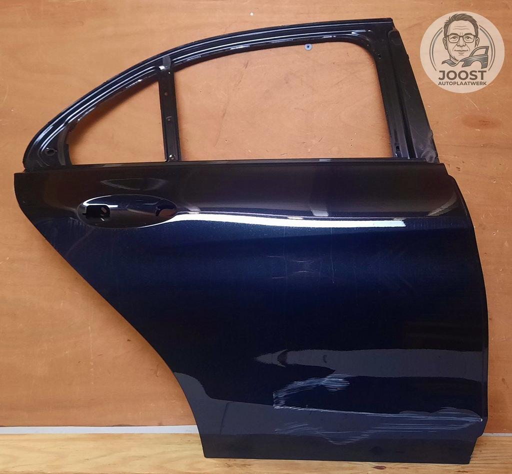 Portier deur rechtsachter Mercedes c-klasse W205 vanaf 2014, Gebruikt, Deur, Ophalen of Verzenden, -Mercedesstrasse 120, 70372 Stuttgart, Duitsland