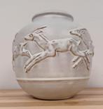 Mobach vaas met herten - keramiek - 217, Huis en Inrichting, Ophalen of Verzenden, Overige kleuren, Aardewerk of Porselein, Minder dan 50 cm