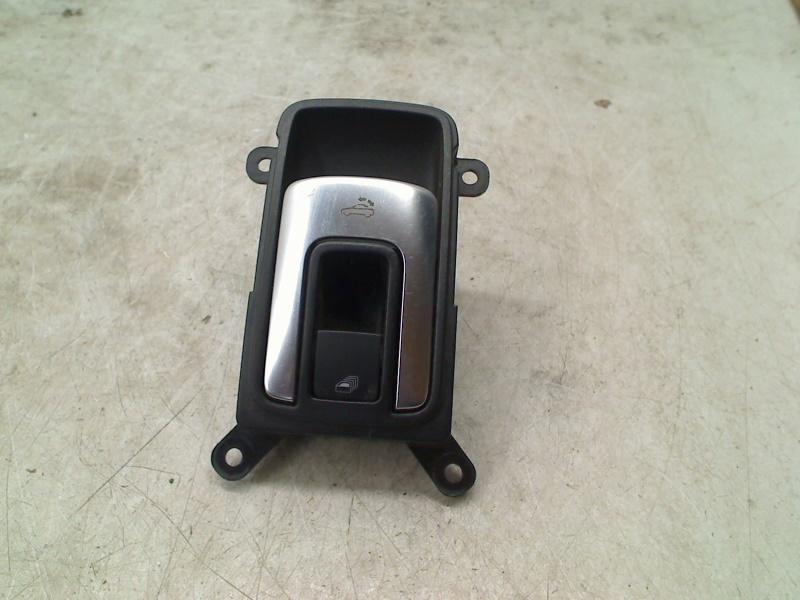 Schakelaar cabriodak Golf VI Cabrio (1K) 2015, Auto-onderdelen, Gebruikt, Volkswagen, Volkswagen AG, Kundenbetreuung@volkswagen.de