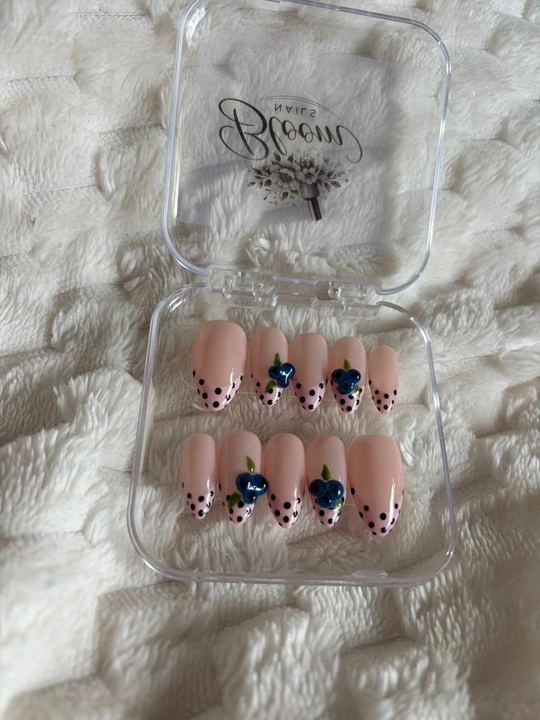 Polka blueberry press on nagels, Verzenden, Nieuw, Overige materialen
