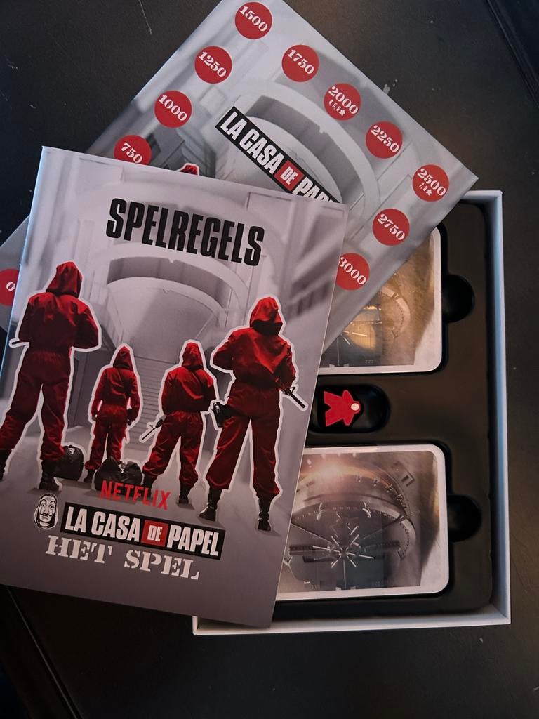 La casa de papel spel, Ophalen of Verzenden, Zo goed als nieuw