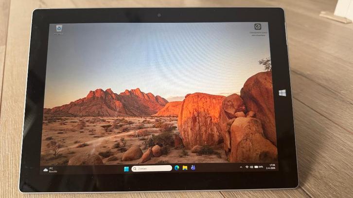 Microsoft Surface Pro 3 laptop/tablet met Windows 11, Computers en Software, Windows Laptops, Gebruikt, 11 inch, SSD, Minder dan 2 Ghz