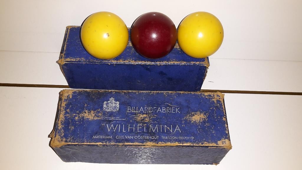 Set Wilhelmina biljartballen in originele doos, Ophalen of Verzenden, Gebruikt, Keu of Ballen