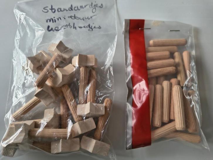 Hoedenstandaardjes poppenhuis, Verzamelen, Poppenhuizen en Toebehoren, Nieuw, Decoratie, Ophalen of Verzenden