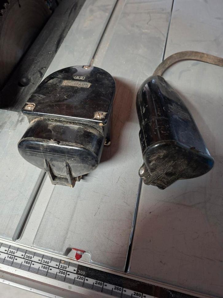 Vintage Stekker en Stopcontact Set - Gebruikt, Doe-het-zelf en Verbouw, Elektra en Kabels, Gebruikt, Stekker, Ophalen